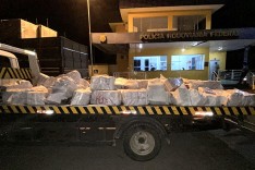 PRF apreende 1,8 toneladas de Maconha durante fiscalização de carreta na BR 381  em João Monlevade